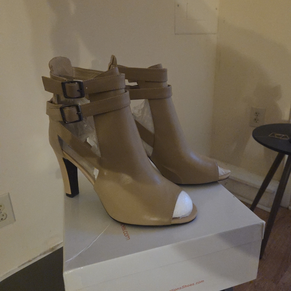 Tan Cutout Peep-Toe Heels – Size 12 (Women’s)